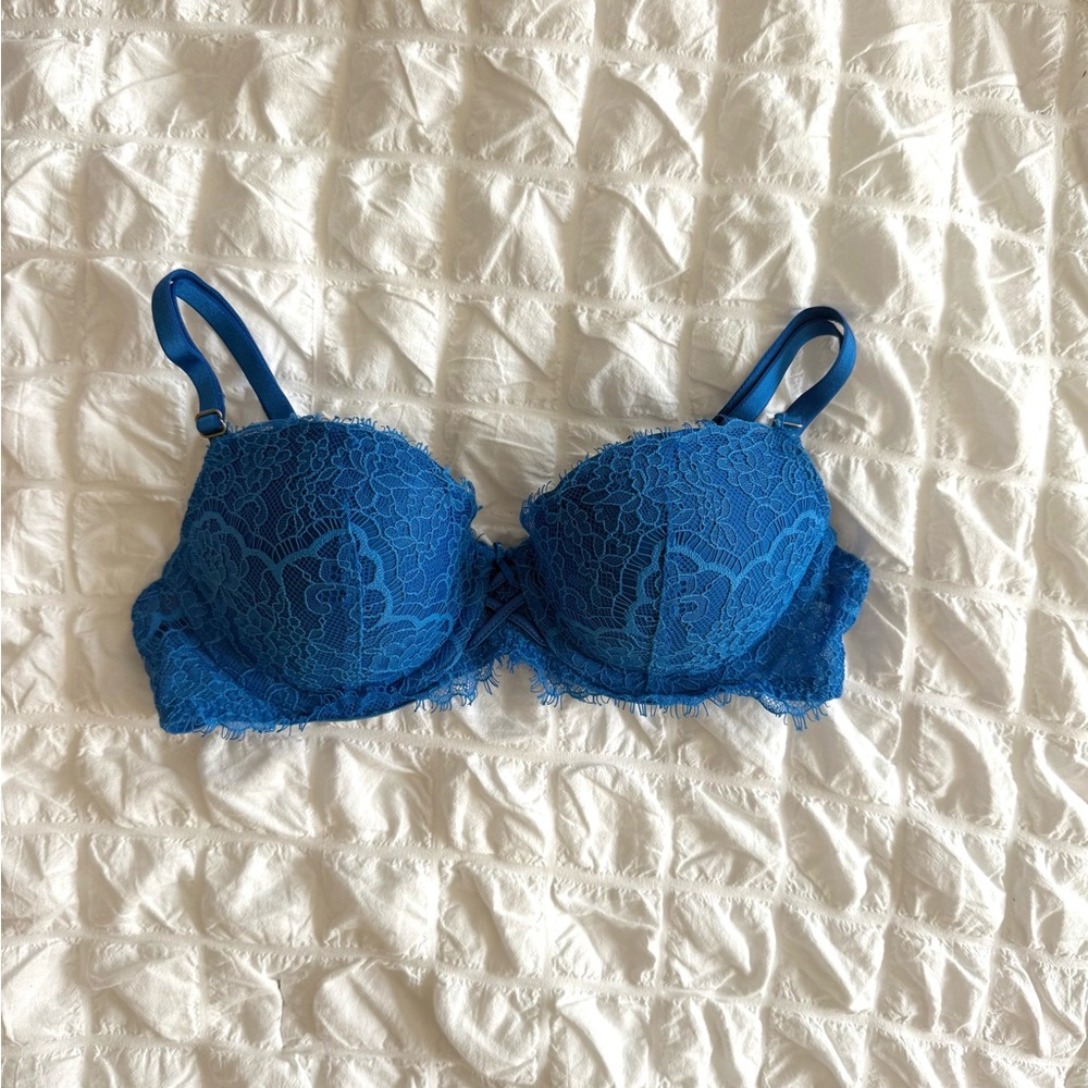 Victoria's Secret Blue Lace Underwire Bra